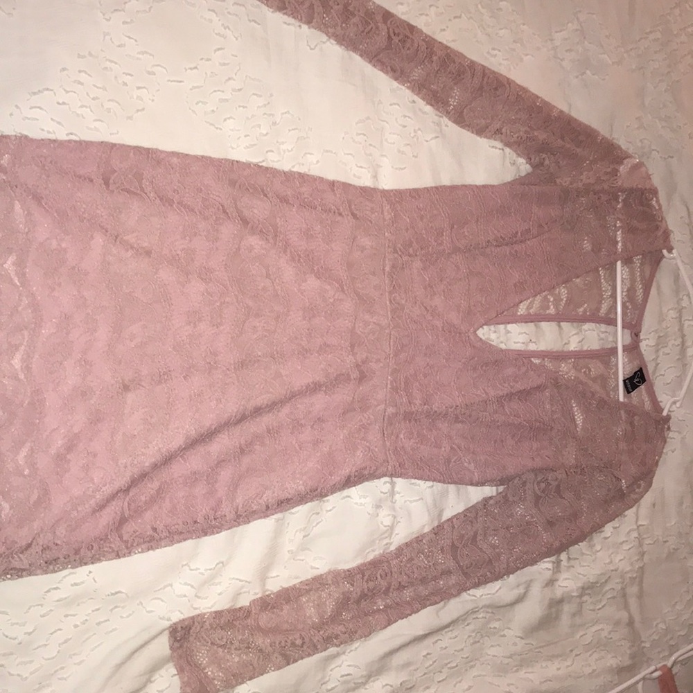 Low cut mesh pink dress